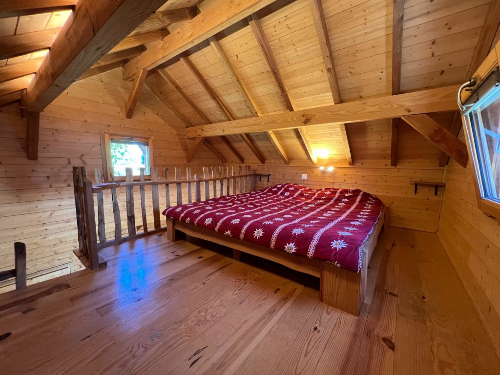 Cabane perchée - Hébergement insolite